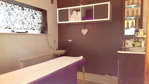 Pampered Head 2 Toe - Hair, Beauty, Nails, Caci, Spray Tanning & Ear & Nose Piercing Centre photo